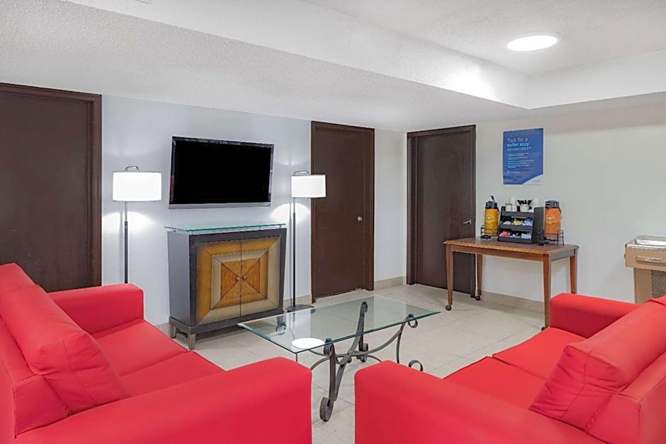 Days Inn by Wyndham Pensacola West