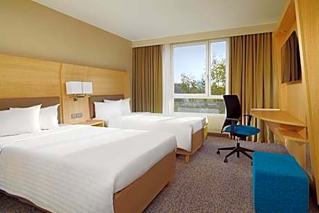 Superior Twin Room with Breakfast & WiFi