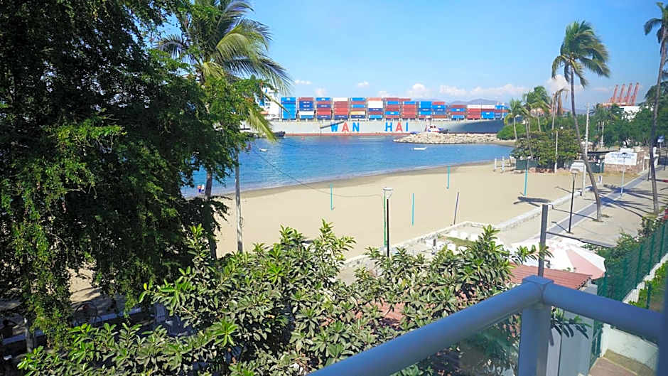 Zar Manzanillo