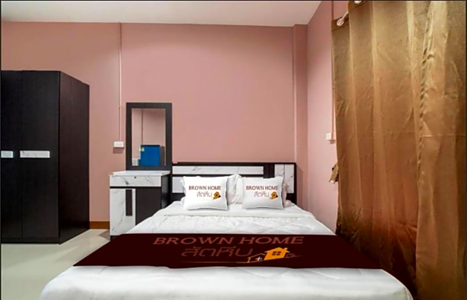Brown Home Sattahip @ 19