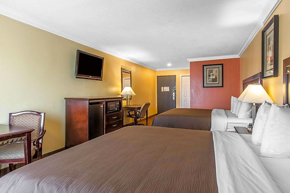 Quality Inn & Suites Bell Gardens-Los Angeles