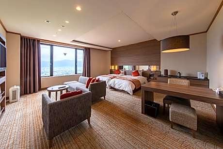 Western-Style Superior Twin Room with Shower Booth