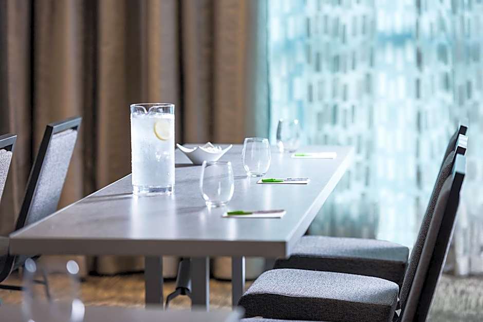 Courtyard by Marriott Edgewater NYC Area