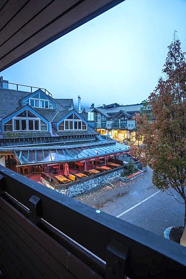 Blackcomb Lodge