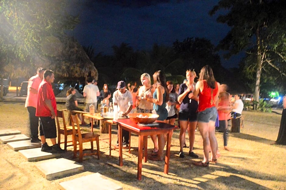 Lamanai Landings Hotel and Marina