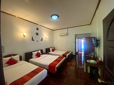 Triple Room with Pool View