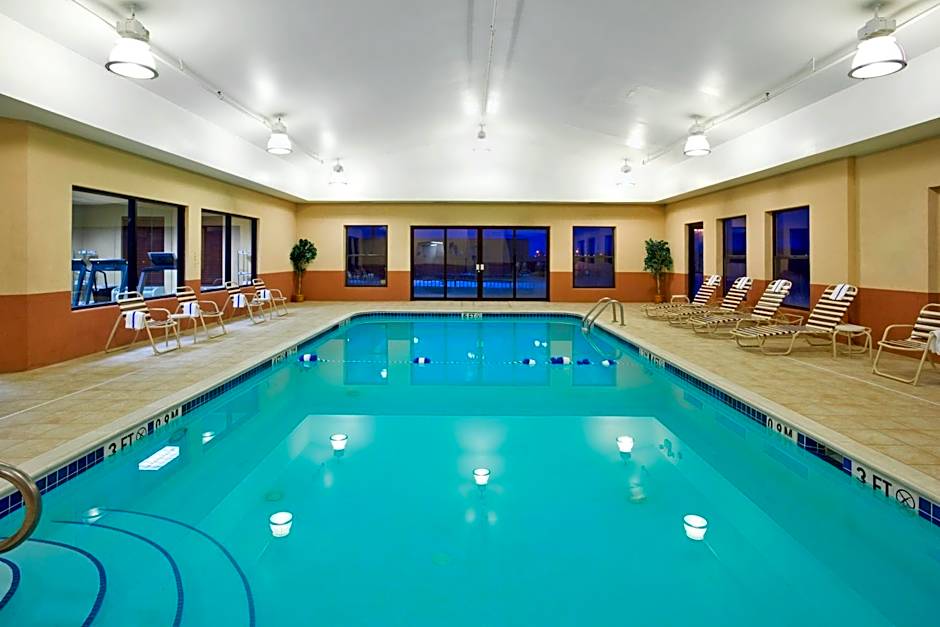 Holiday Inn Express Hotel & Suites Cleveland-Streetsboro By IHG