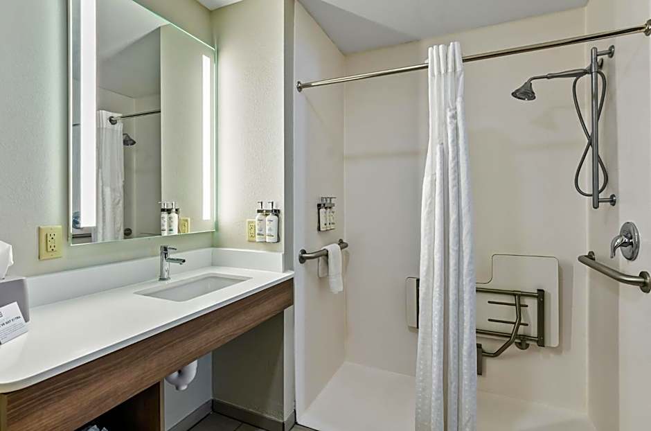 Holiday Inn Express & Suites Wytheville By IHG