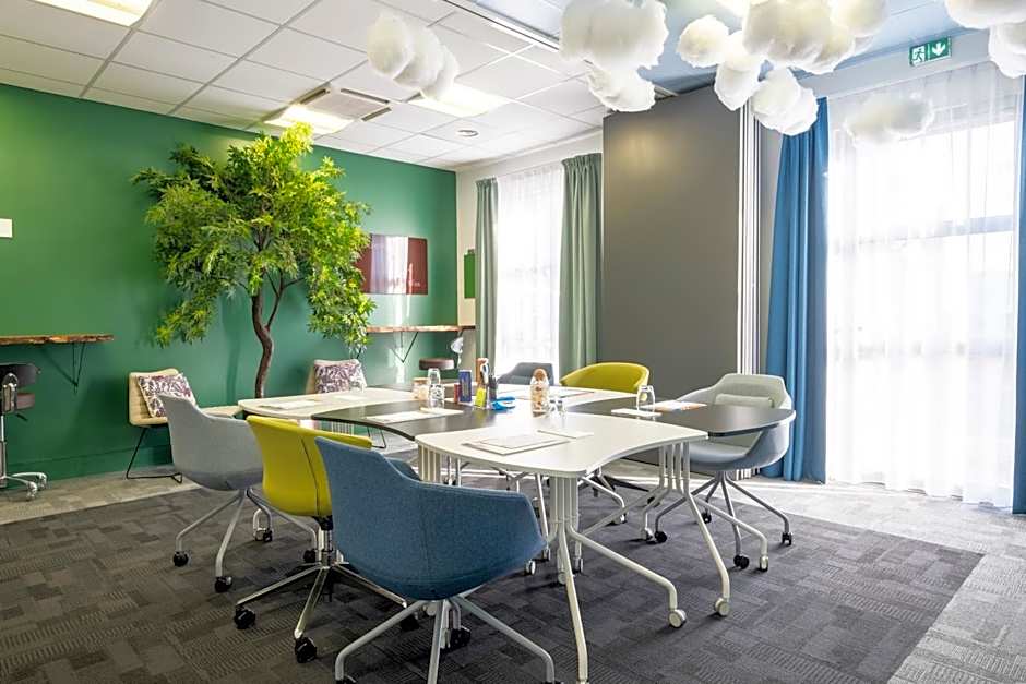 Campanile Roissy Le Mesnil Amelot