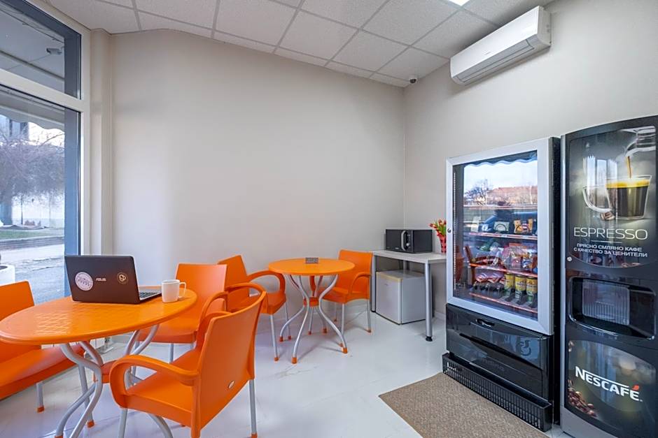 Blue Label Apart House