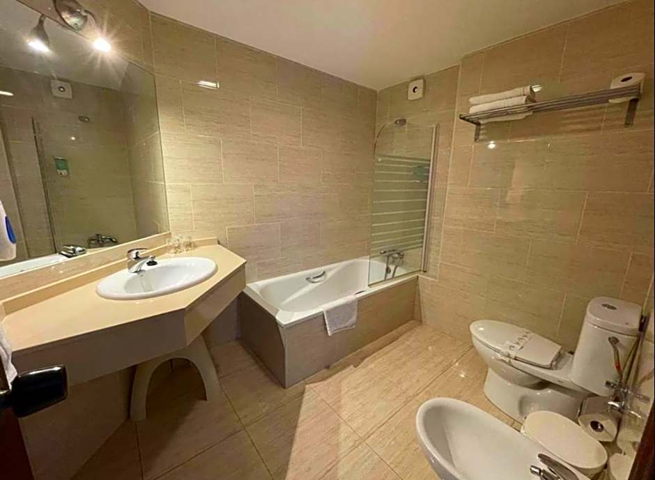 Apartamentos Boutique CHINASOL con Parking y Desayuno Incluidos