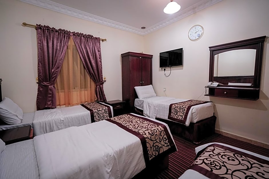 Photo 1 of 4 of Quadruple Room