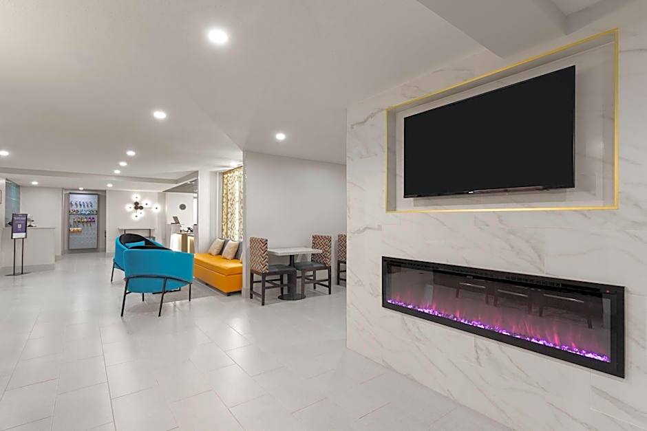 La Quinta Inn & Suites by Wyndham Atlanta Roswell