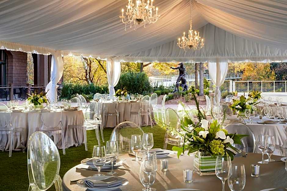 Grand Bohemian Lodge Greenville, Autograph Collection