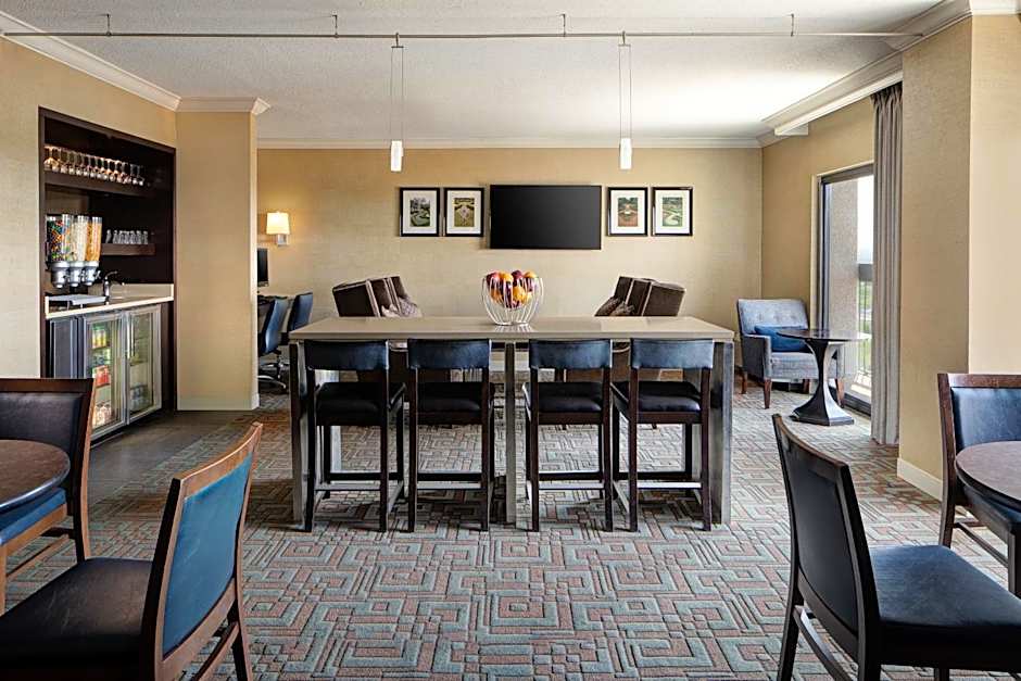 Sheraton Westport Chalet Hotel St. Louis