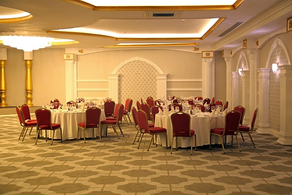 J'Adore Deluxe Hotel & Spa