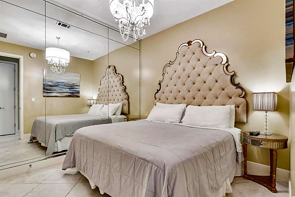 XL Terrace, Lazy River, I-O Pools, Game Room, Spa, Beach, Luxury 2-2 Penthouse!