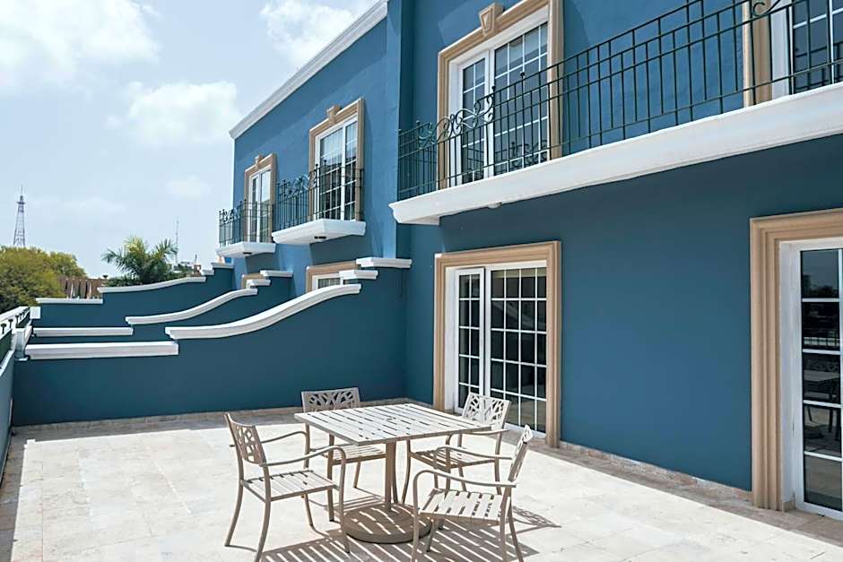 Villa Mercedes Merida, Curio Collection by Hilton