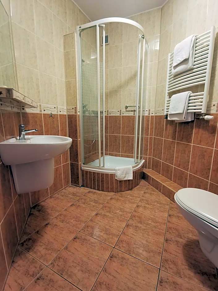 Zieliniec Poznań B&B