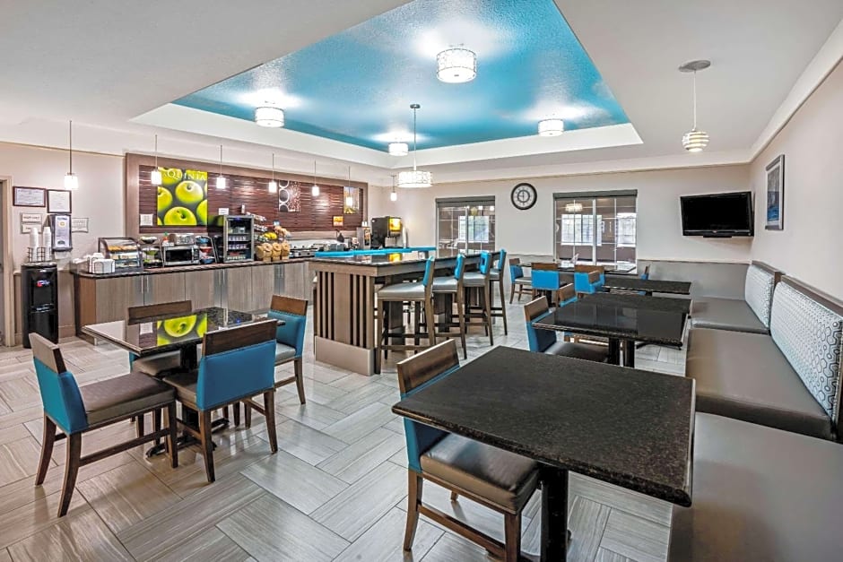 La Quinta Inn & Suites by Wyndham Conroe