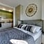 DEO PLAZA Riverside Residence by Noclegi Renters
