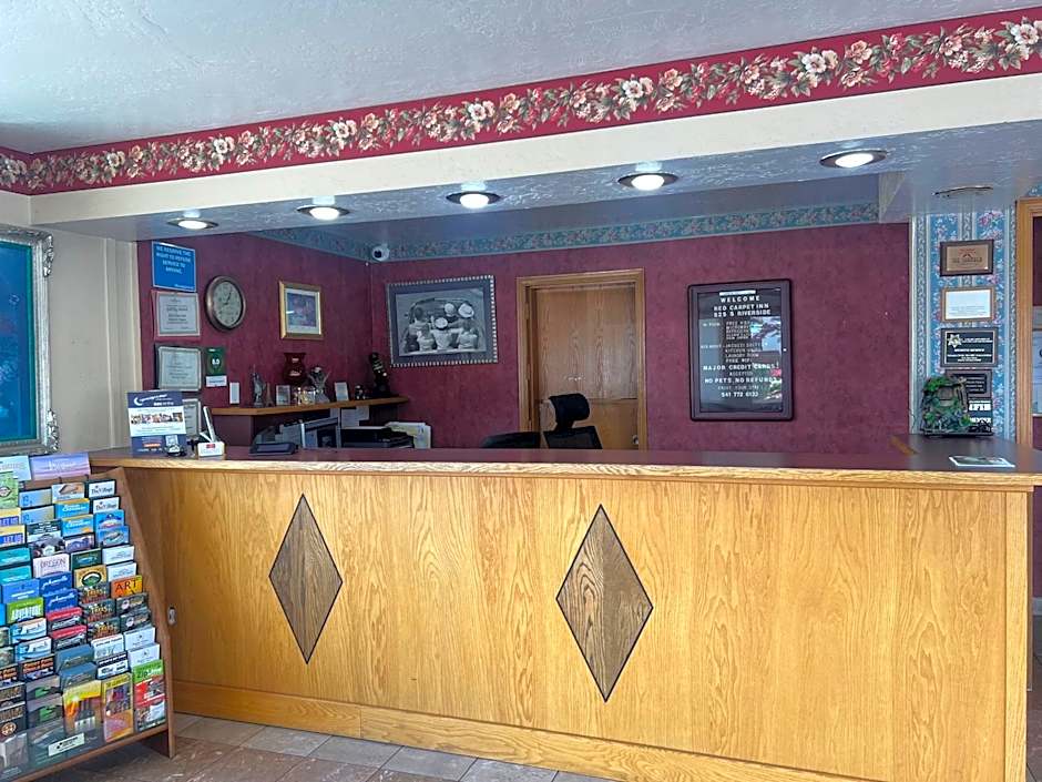 Red Carpet Inn Medford