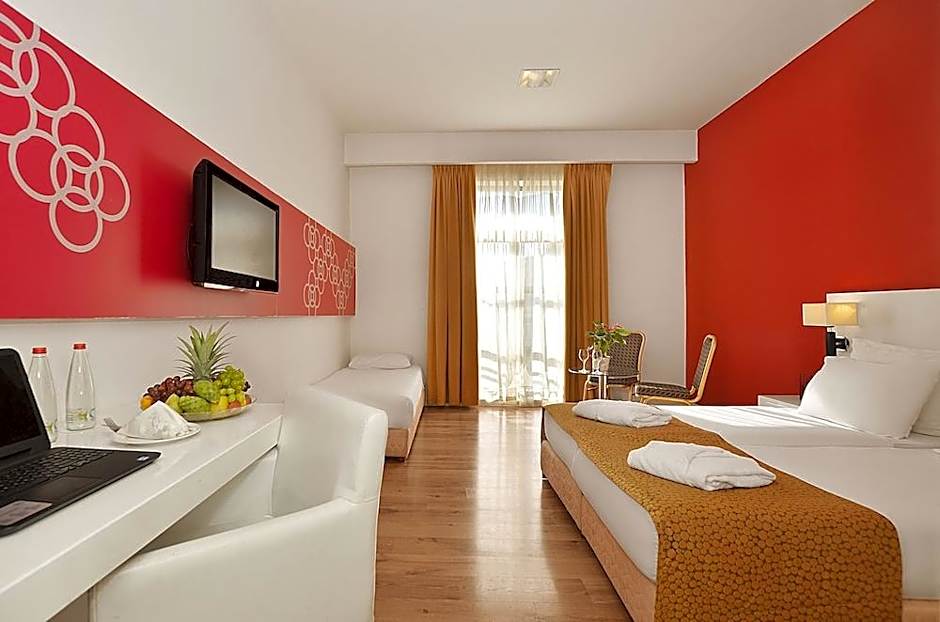 Ruth Daniel Residence