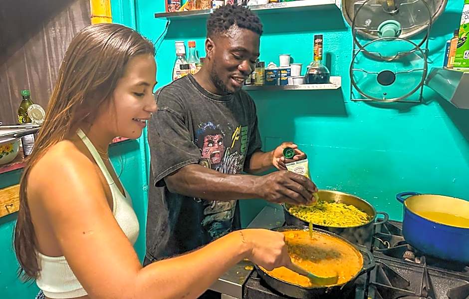 ITH Beach Bungalow Surf Hostel San Diego Adults Only