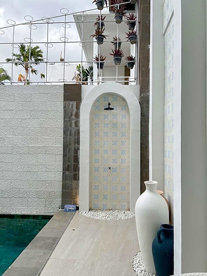 Apple Villas & Apartments