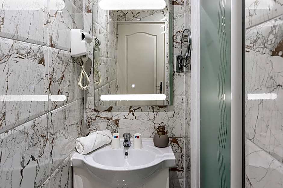 HOTEL ROYAL Paris Ivry