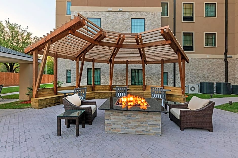 Staybridge Suites IAH Airport East By IHG