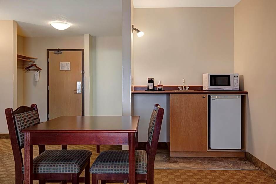 Days Inn by Wyndham Dawson Creek