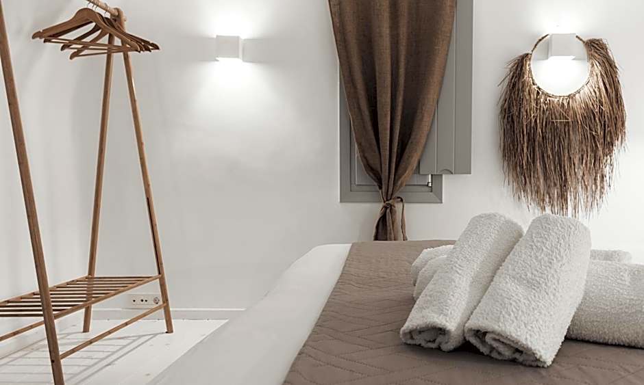 Bianco Diverso Suites