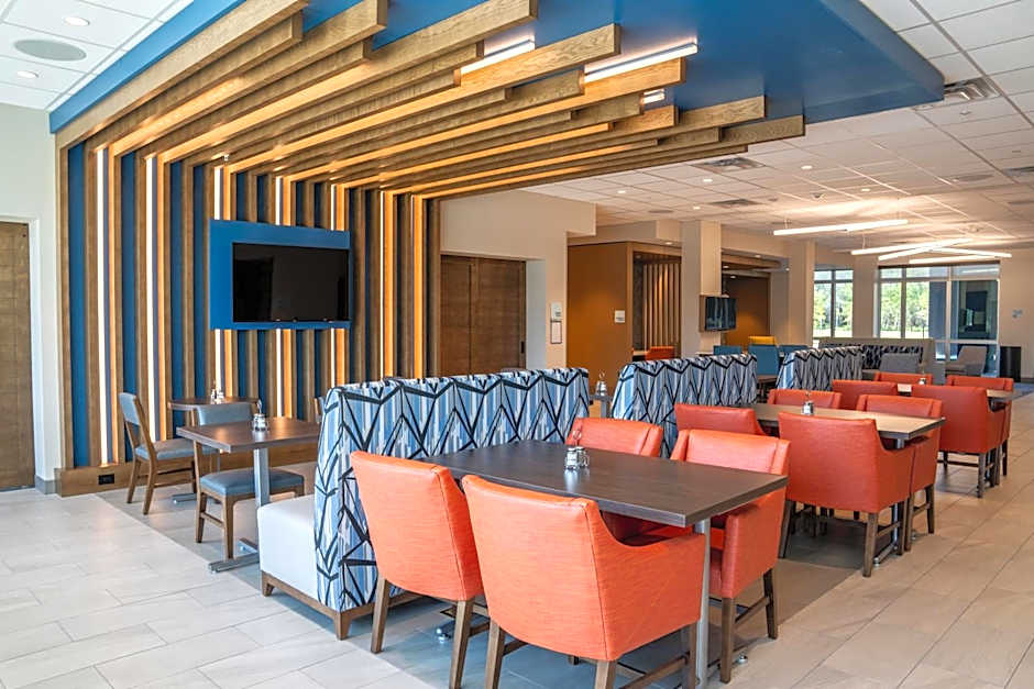 Holiday Inn Express & Suites Fort Walton Beach - Eglin Area By IHG