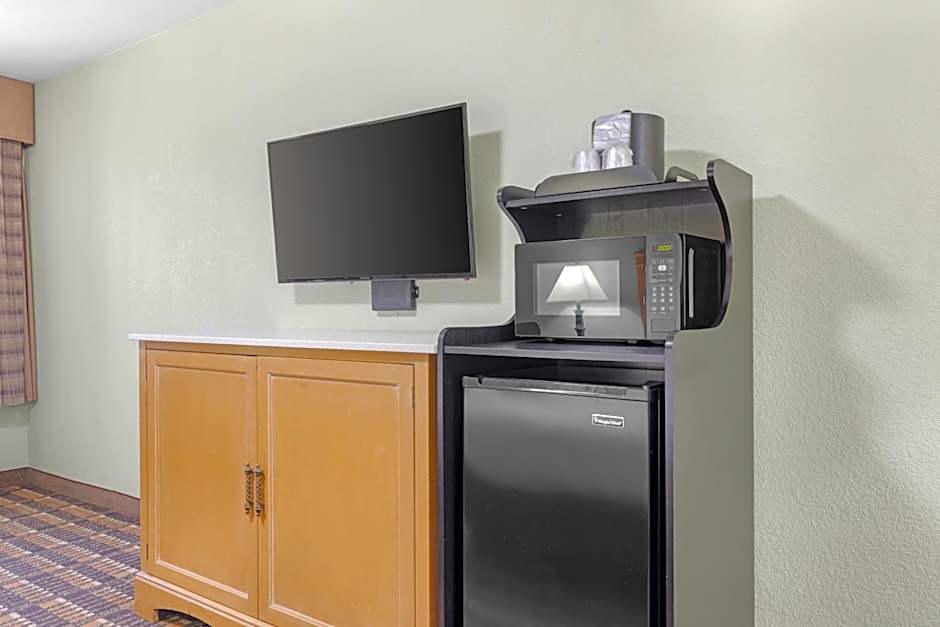 Quality Inn & Suites Plano