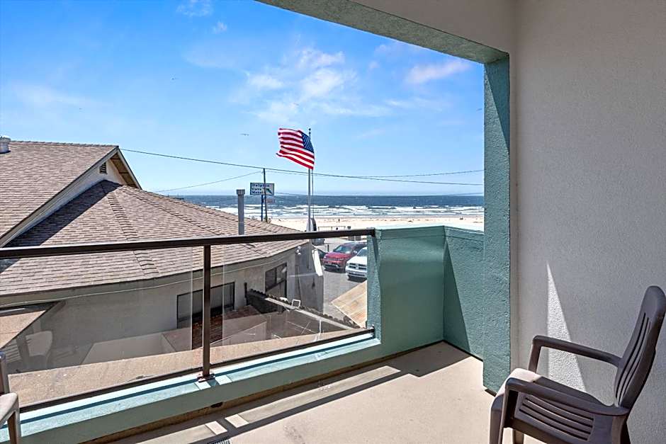 Beach House Inn & Suites