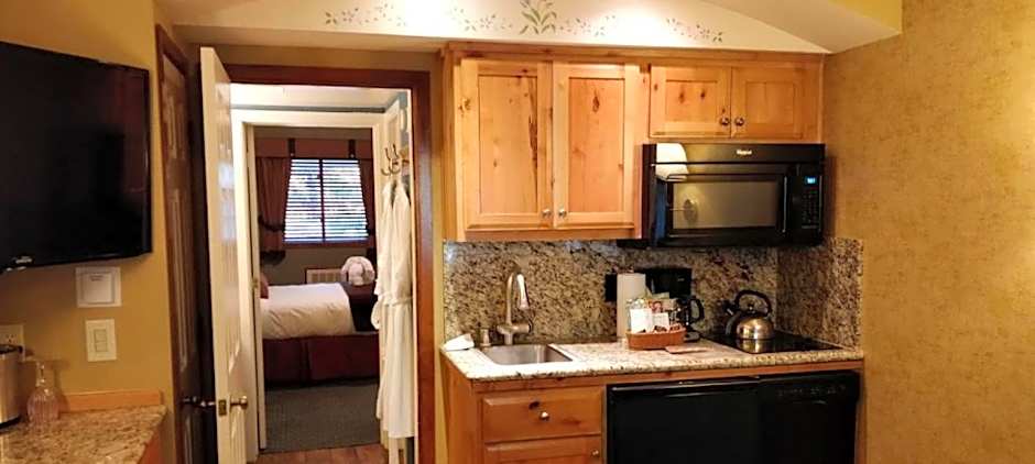 GetAways at Olympic Village Inn