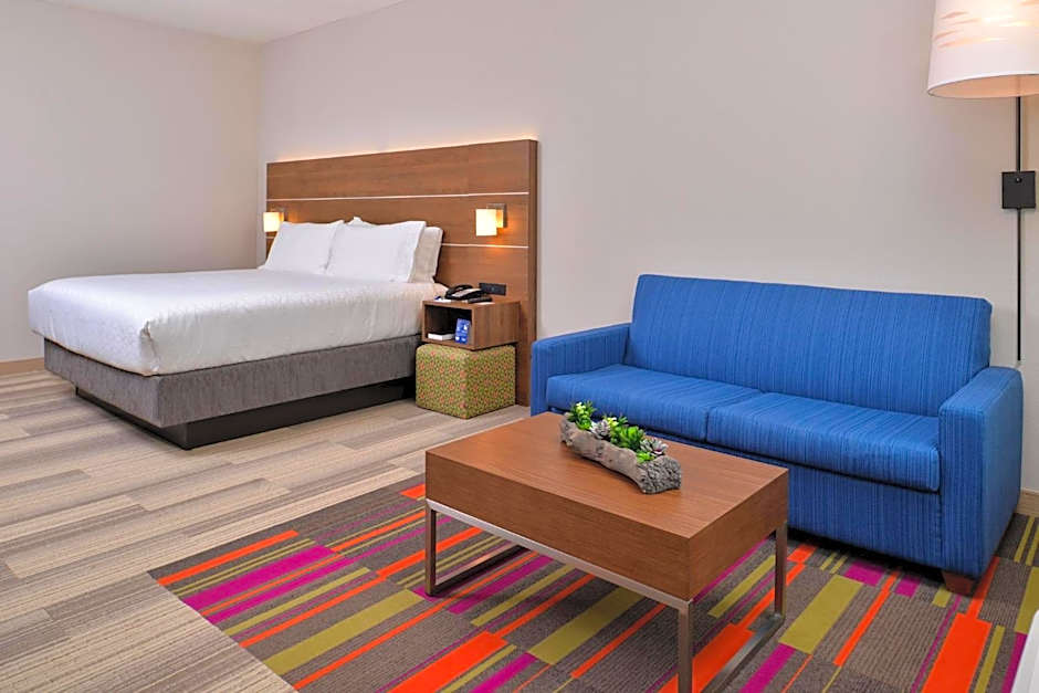 Holiday Inn Express & Suites West Melbourne By IHG