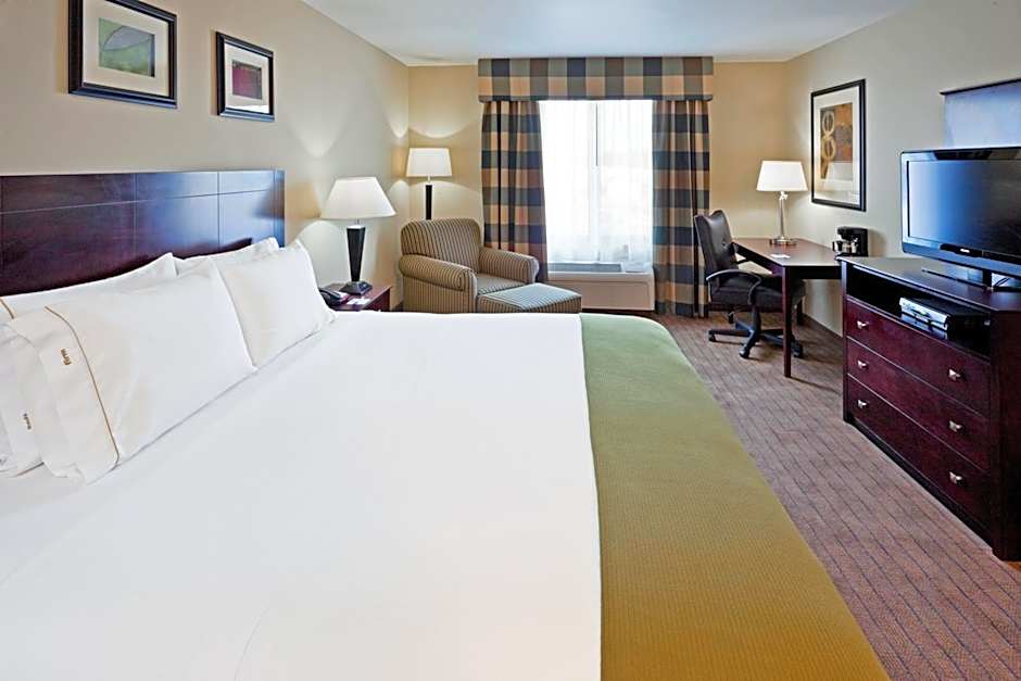 Holiday Inn Express & Suites Syracuse North - Airport Area by IHG