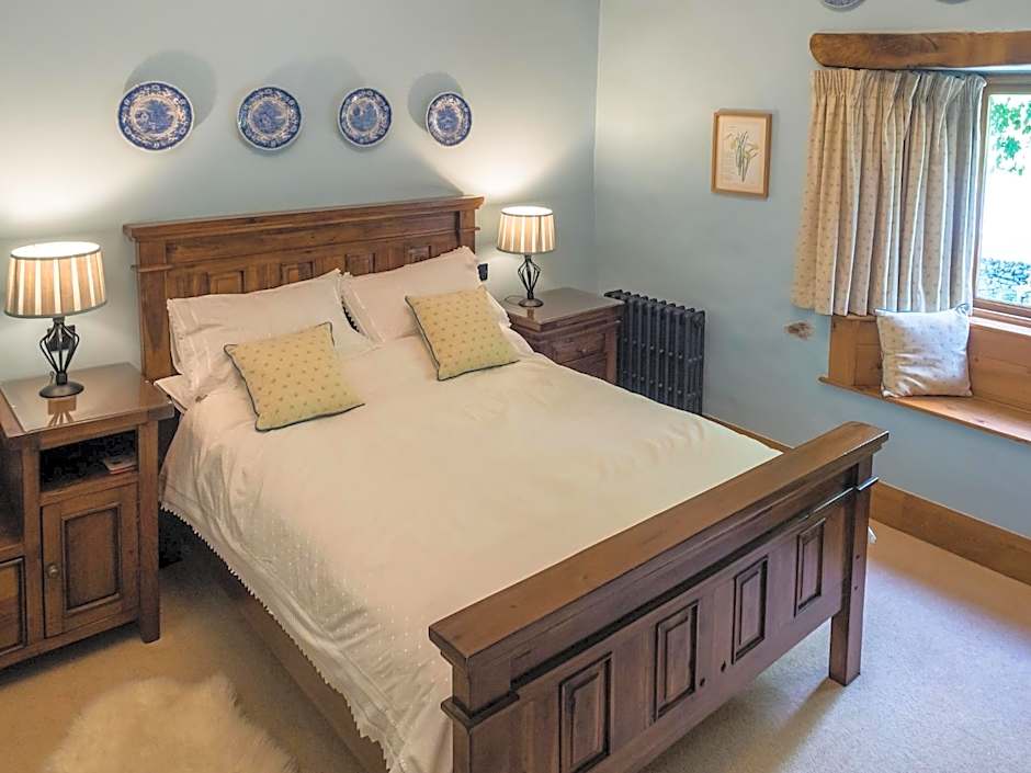 The Wayside and Whisky Barn