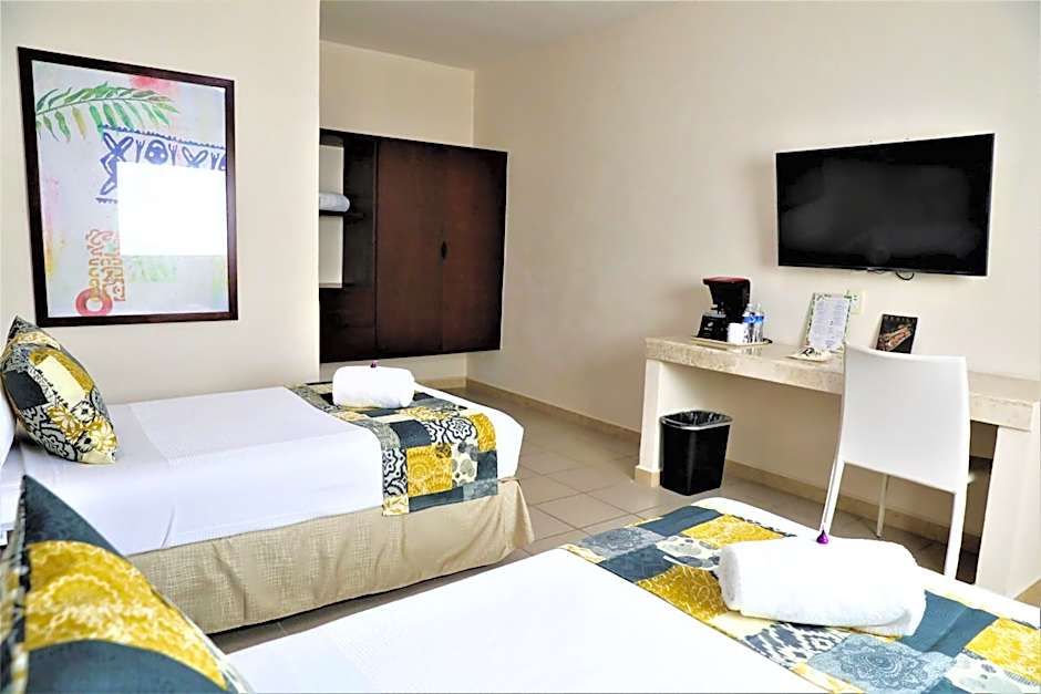 Hotel 12 BEES by Kavia