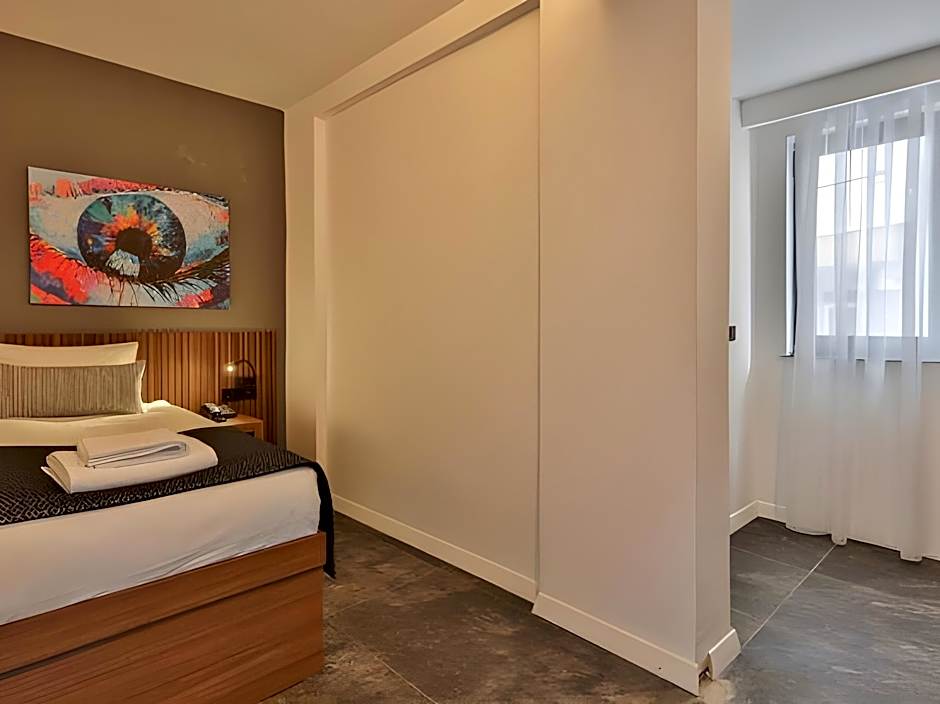 Wolf Of The City Hotel & Spa