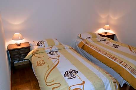 Twin room - Stair Access only