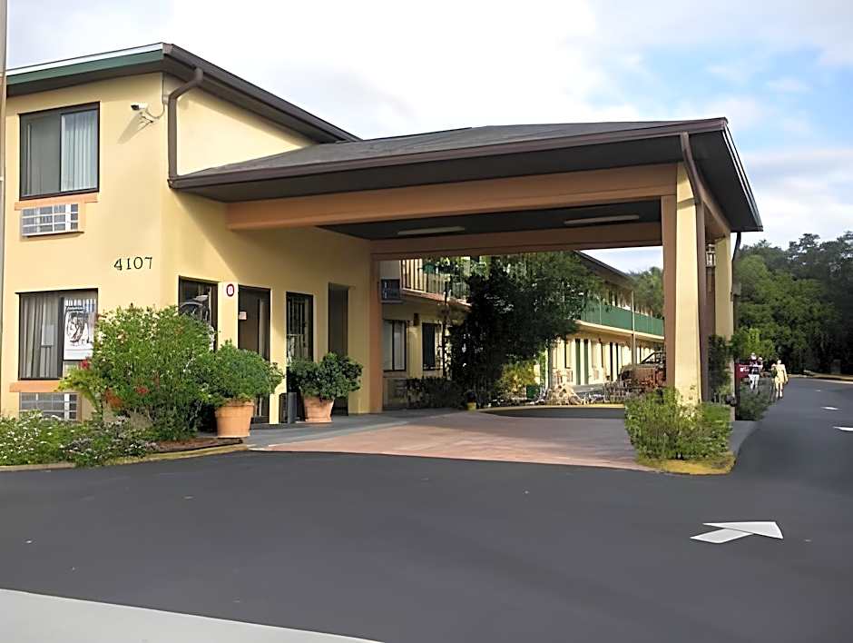 Ambassador Inn