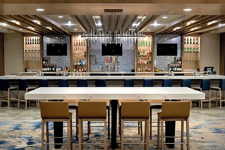 Delta Hotels by Marriott Utica