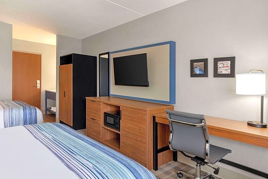 AmericInn by Wyndham Branson & Conference Center