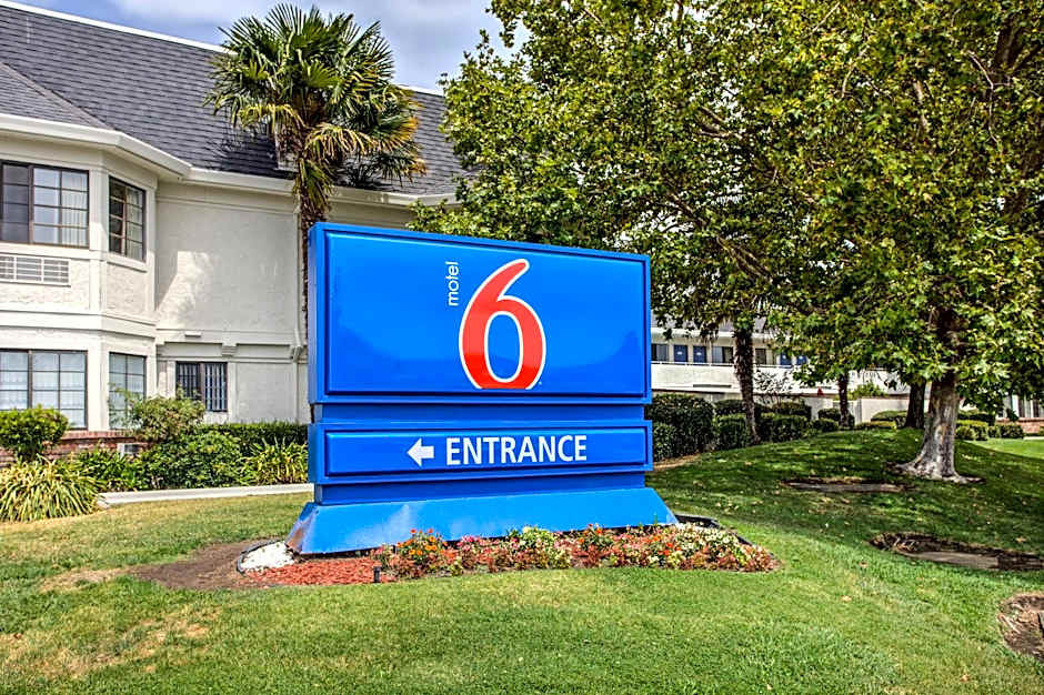 Motel 6-Fairfield, CA - North