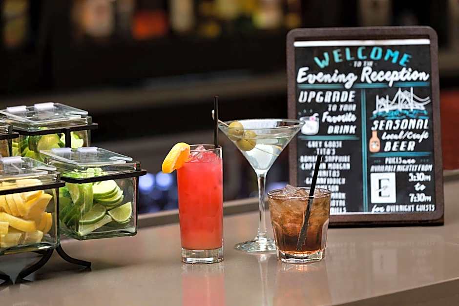 Embassy Suites By Hilton Hotel Atlanta-Airport