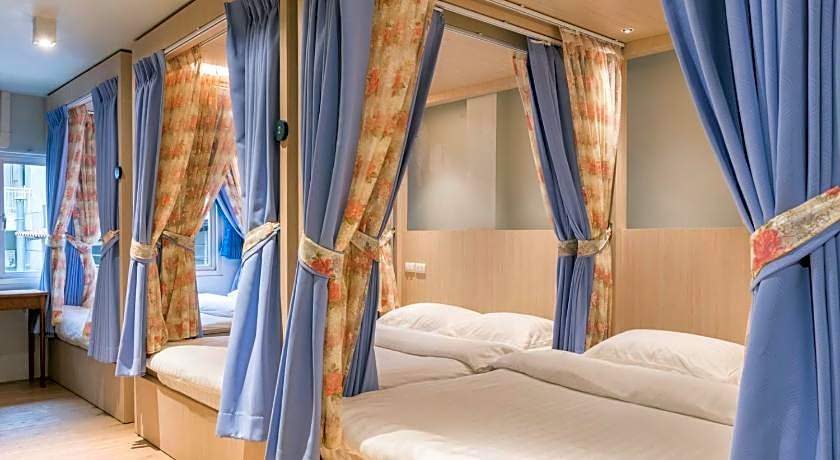 Kinnon Deluxe Hostel Coworking Cafe