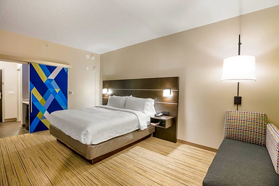 Holiday Inn Express & Suites Jacksonville - Town Center By IHG